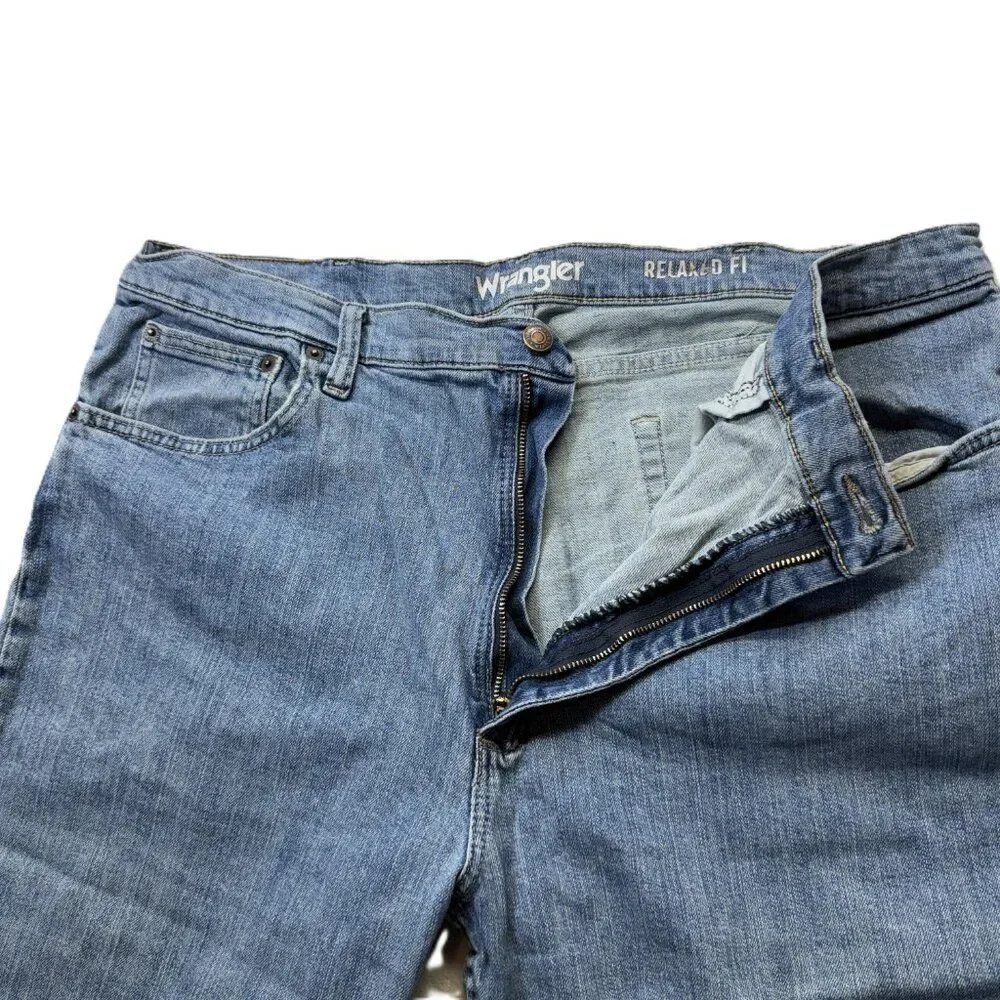 Wrangler Men’s Relaxed Fit Jeans 38x30 – Classic Straight Leg- Medium Wash